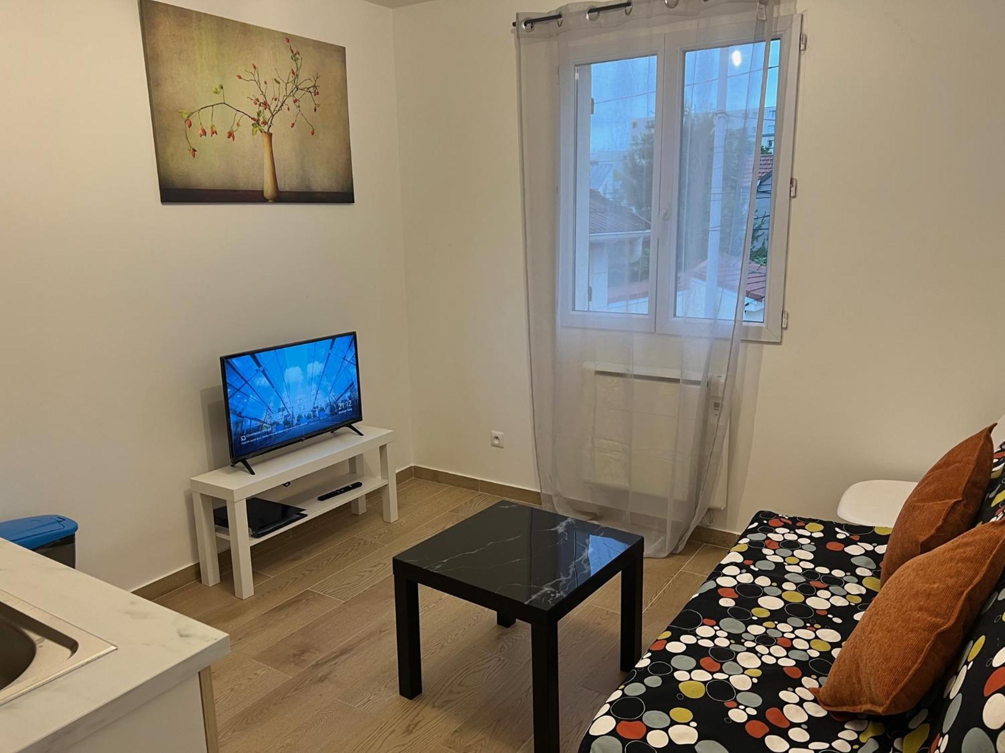 Appartement Lumineux Pres Metro Saint-Denis  Exterior foto